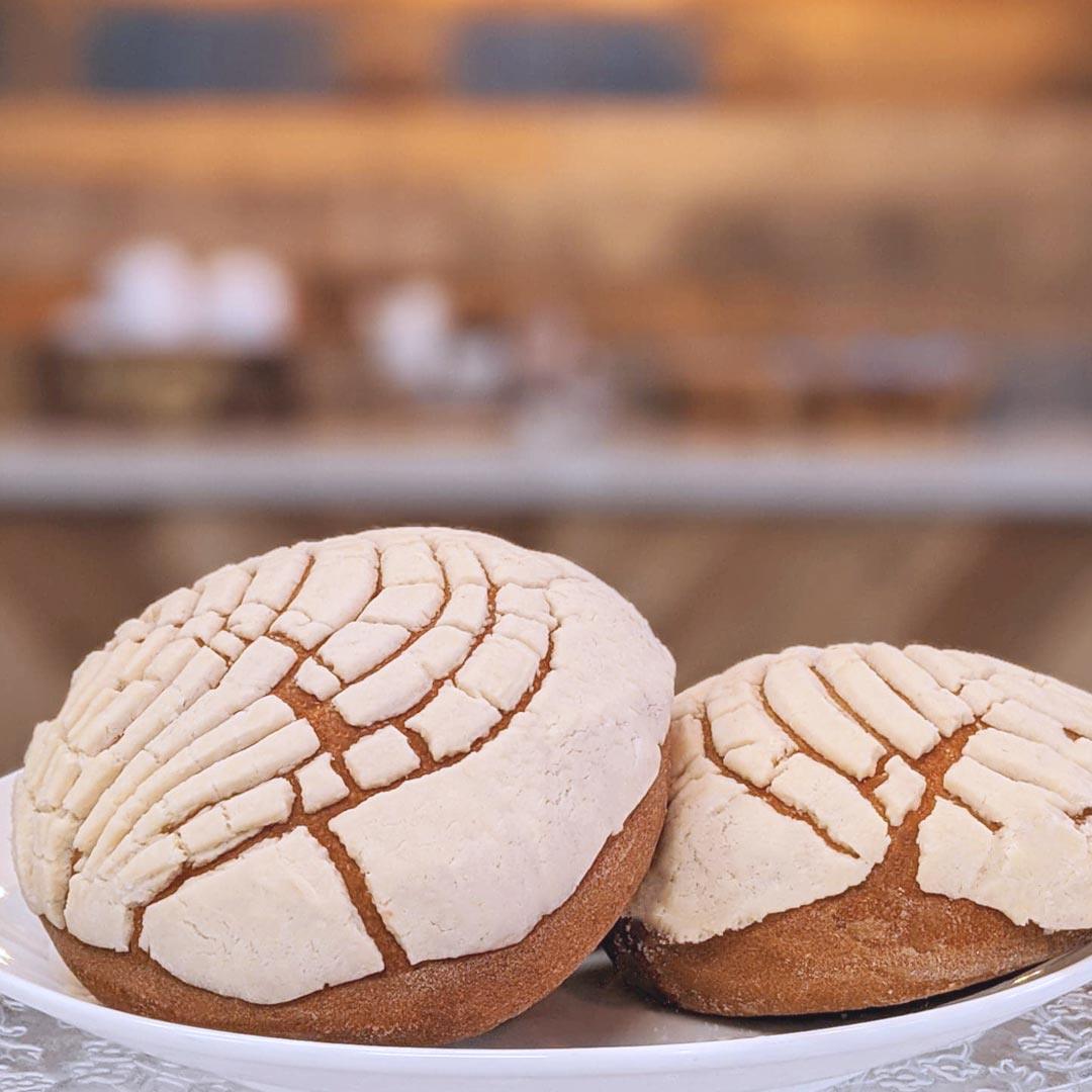 UniMarket Homemade Mexican Conchas - Sweet Bread 4 Pack - Unimarket